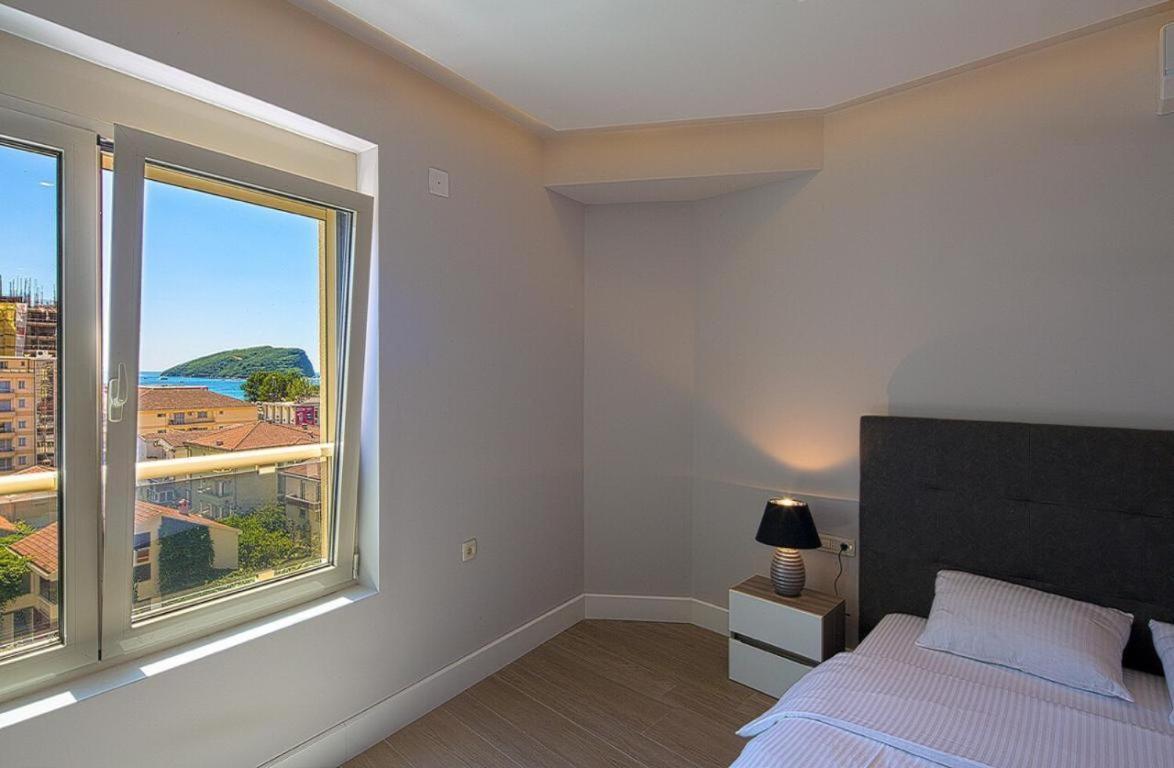 בודווה Montesa Apartments 2 מראה חיצוני תמונה