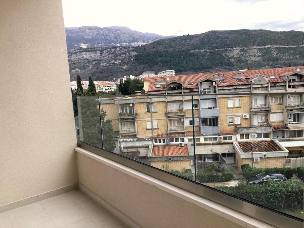 בודווה Montesa Apartments 2 מראה חיצוני תמונה